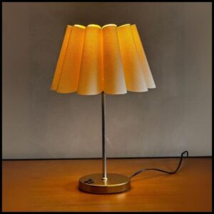 Abajur Luminária de Mesa Redondo Pétala com Interruptor Com Cúpula bege Decoração Iluminação Casa