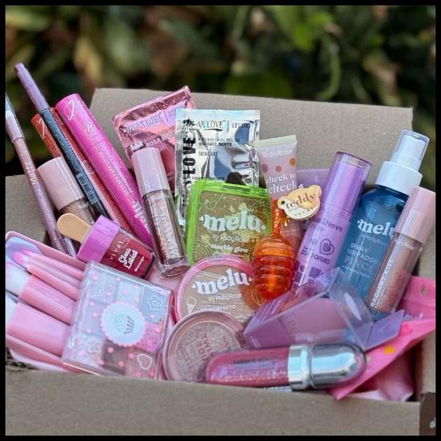 KIT CAIXA 18 ITENS MAQUIAGENS MELHORES MARCA MAKE BARATA