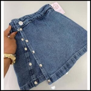 Short Saia Jeans com Fenda Lateral e Pinças com Brilho do 34 ao 52