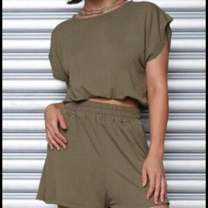 SHEIN CONJUNTO SHORTS E TOP CROPPED COM MANGA CURTA ELASTICO NO CÓS VERDE FEMININO