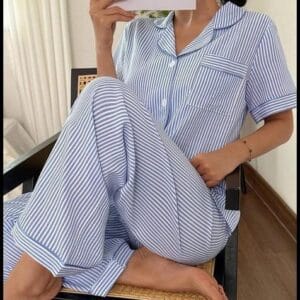 SHEIN Conjunto de Pijama Curto de Manga Curta e Calça Longa Listrado