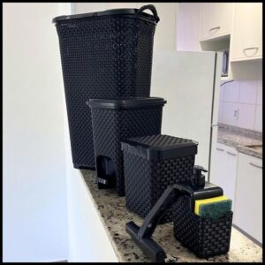 Jogo Rattan para Organização e Limpeza Completa: Cesto, Lixeira com Pedal 7 Litros, Lixeira de Pia 5 Litros,