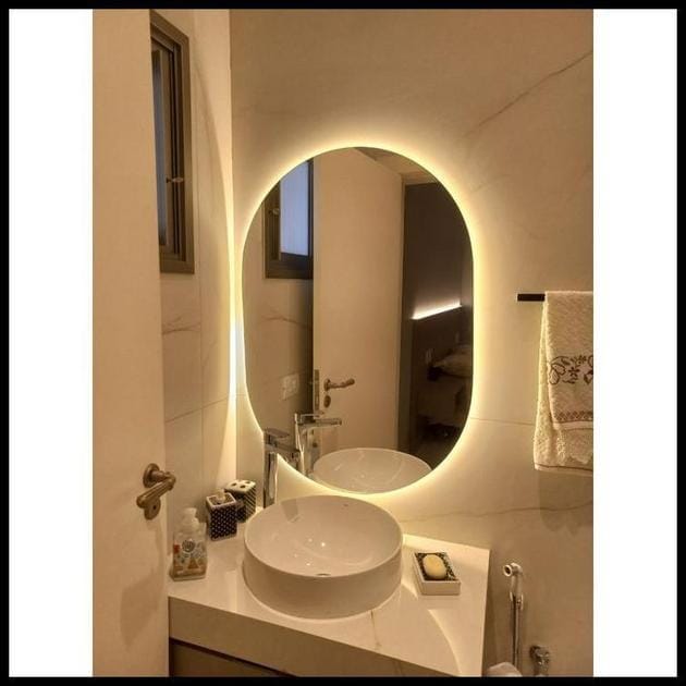 Espelho Grande De Parede Oval Com Led Orgânico Banheiro Sala Quarto Luz Quente E Fria