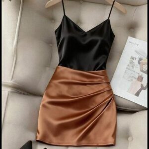 GlowEve Conjunto de 2 peças com Regata Elegante de Contraste de Cores e Saia Plissada para Mulheres