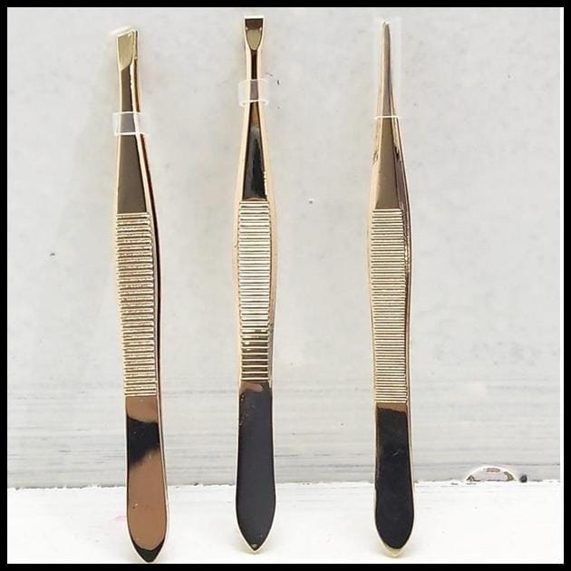 Kit 3 Pinças Profissionais em Aço Inoxidável Para Sobrancelha. Para remoção de pelos da sobrancelha