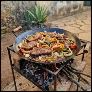 Chapa Disco de Arado em Aço com Ferro Paella Grande Cabo em madeira 26 33 40 50 60cm - COM BRINDE
