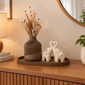 Kit de decoração para sala e outros ambientes com bandeja oval, vaso canelado com galhos secos e elefantes